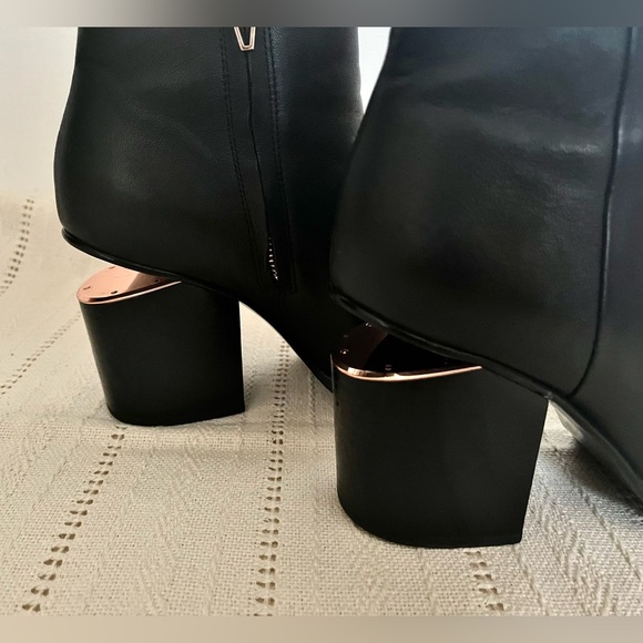 Alexander Wang Ankle Boot with Rose Gold Colored Cut-Out Heel EUR 38 US 7.5 - Picture 4 of 14